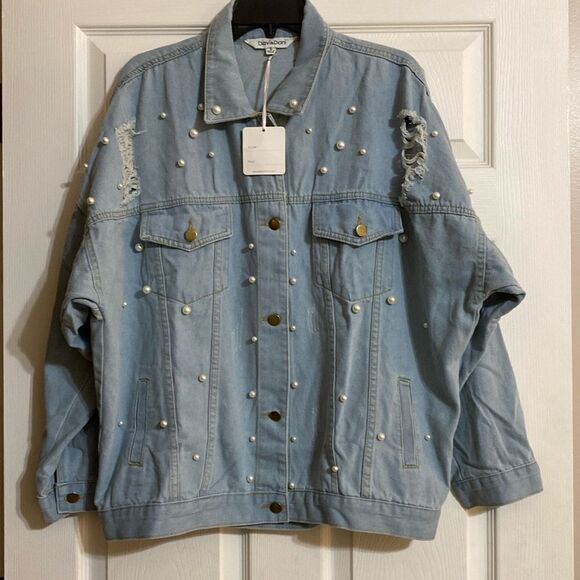 Women’s Davi & Dani Over-Sized Pearl Studded Distressed Jean Jacket NWT Size Med - Picture 1 of 11